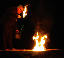 Leo Bassi - stage in fire